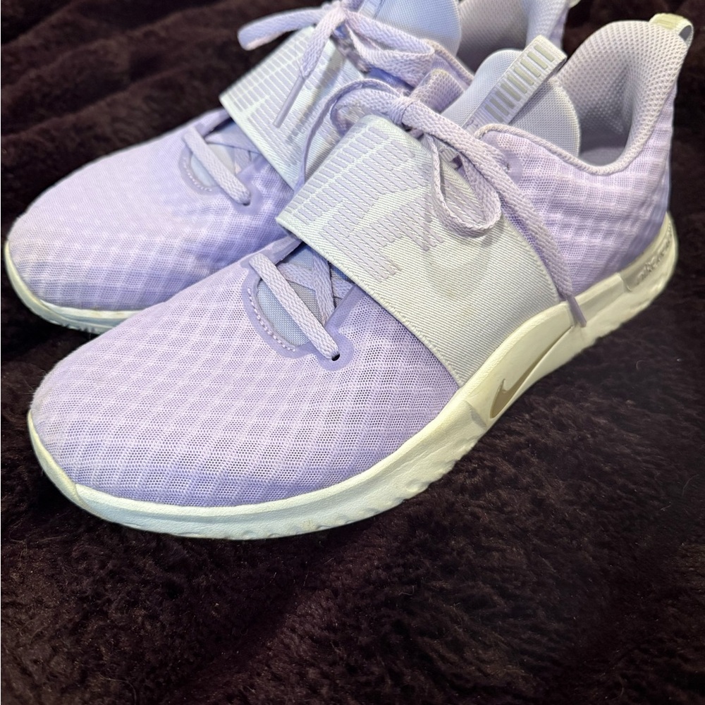 Nike Women's Lavender Athletic Shoes
